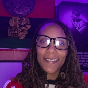 Meet your Posher, Laveda